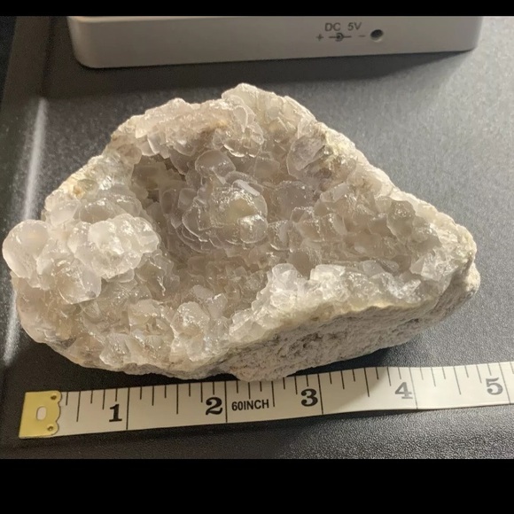 BOGO1/2 518g Calcite Crystal Cluster
Natural Specimen Stone
Healing Energy - Picture 14 of 17